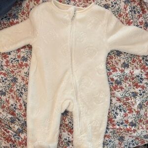 Cozy White Fleece onesie. Hello kitty, 3m